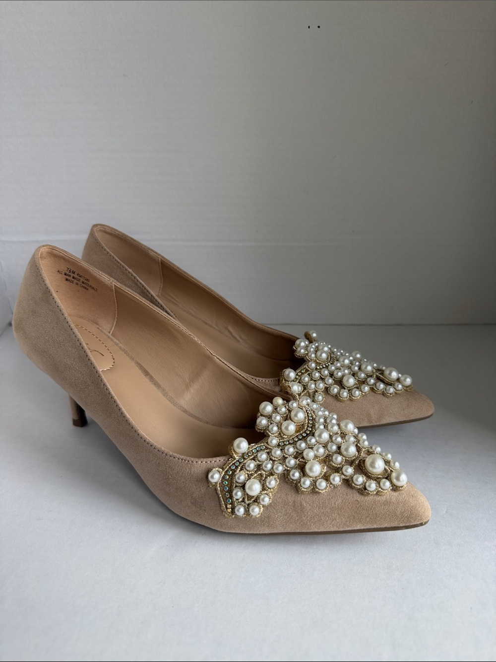 Cato Comfort Tan Suede Pumps With Pearls Size 7.5